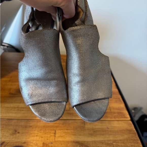 Eileen Fisher Iris Silver Metallic Leather Block Heel Sandals Size 7.5 - Picture 4 of 8
